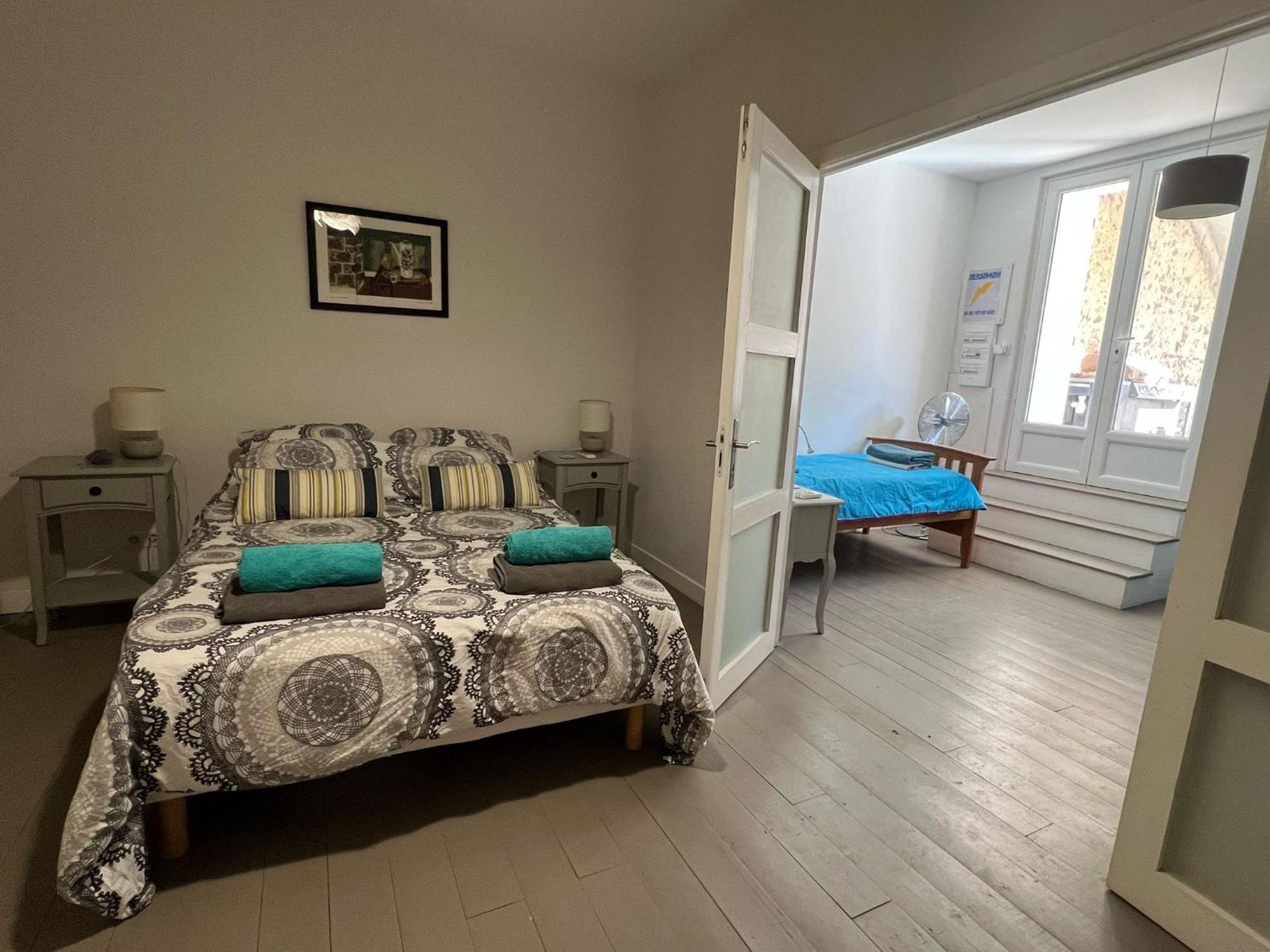 13 Rue Du Tour D'Enceinte Villa Pomerols Bagian luar foto